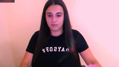Snapshot of alinaasti_ chatting on 10-23-25, 07:29 Alina online show from 10-23-25, 07:29
