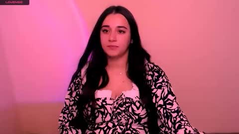 Snapshot of alinaasti_ chatting on 11-20-25, 09:09 Alina online show from 11-20-25, 09:09