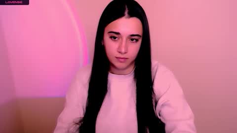 Snapshot of alinaasti_ chatting on 11-25-25, 08:25 Alina online show from 11-25-25, 08:25