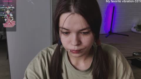 Snapshot of alinabae chatting on 01-29-25, 03:15 Alina and Ben online show from 01-29-25, 03:15