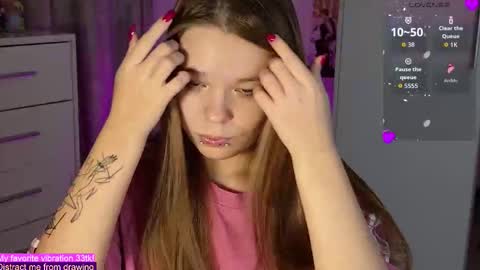 Snapshot of alinabae chatting on 09-22-25, 08:11 Alina and Ben online show from 09-22-25, 08:11