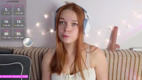 Snapshot of alinabae chatting on 11-21-25, 09:57 Alina and Ben online show from 11-21-25, 09:57