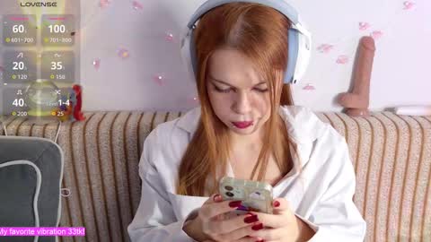 Snapshot of alinabae chatting on 11-24-25, 09:47 Alina and Ben online show from 11-24-25, 09:47