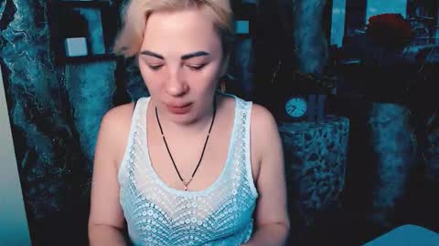 Snapshot of alinafrey_ chatting on 01-08-26, 06:16 Alina online show from 01-08-26, 06:16