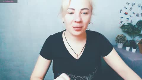 Snapshot of alinafrey_ chatting on 01-12-26, 05:01 Alina online show from 01-12-26, 05:01