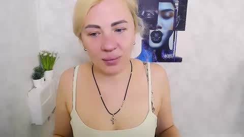 Snapshot of alinafrey_ chatting on 02-03-26, 06:22 Alina online show from 02-03-26, 06:22