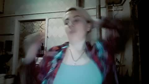 Snapshot of alinafrey_ chatting on 02-16-26, 06:09 Alina online show from 02-16-26, 06:09