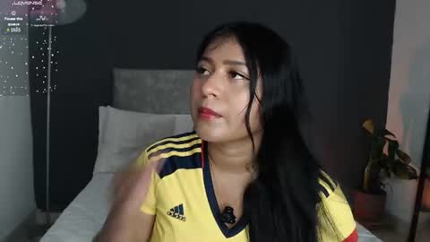 Snapshot of alinakiss_ chatting on 06-24-26, 04:44 lili online show from 06-24-26, 04:44