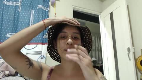 Snapshot of alinawoolf_ chatting on 06-03-26, 04:26 Ali online show from 06-03-26, 04:26