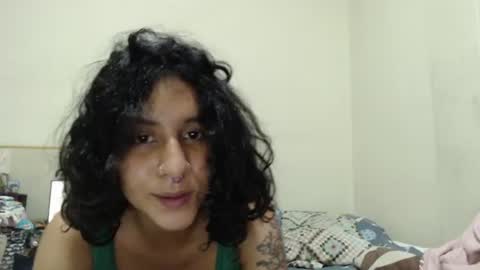 Snapshot of alinawoolf_ chatting on 06-16-26, 11:18 Ali online show from 06-16-26, 11:18