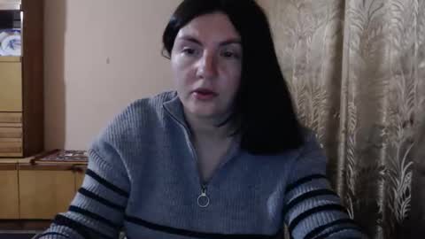 Snapshot of alinaxjames chatting on 04-21-26, 02:04 AlinaxJames online show from 04-21-26, 02:04