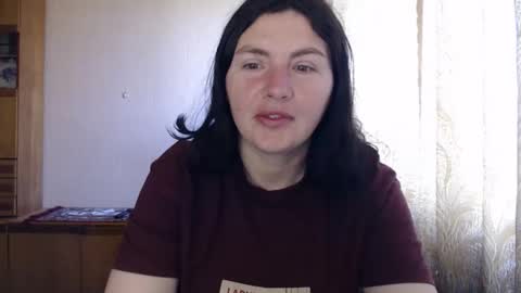 Snapshot of alinaxjames chatting on 05-06-26, 07:35 AlinaxJames online show from 05-06-26, 07:35