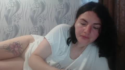 Snapshot of alinaxjames chatting on 07-01-26, 06:59 AlinaxJames online show from 07-01-26, 06:59