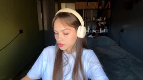 Alice online show from 10-21-25, 05:08