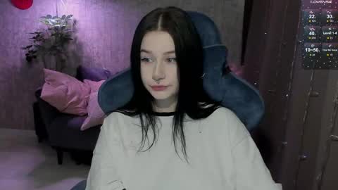 Aline Greeeen online show from 04-14-26, 07:14