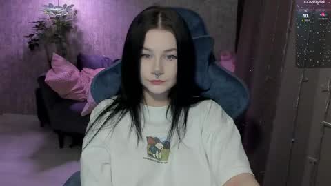 Aline Greeeen online show from 04-15-26, 09:49