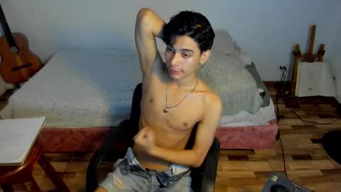 Snapshot of aliotttwink chatting on 01-15-26, 02:38 AliotTwink online show from 01-15-26, 02:38