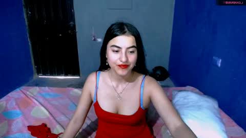 Snapshot of alis_jones__ chatting on 02-26-25, 07:05 Alis jines   online show from 02-26-25, 07:05
