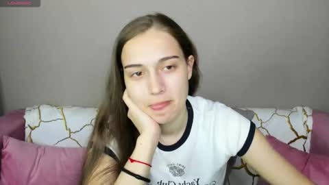 Snapshot of alisa__kelly chatting on 10-06-25, 12:52 alisa__kelly online show from 10-06-25, 12:52