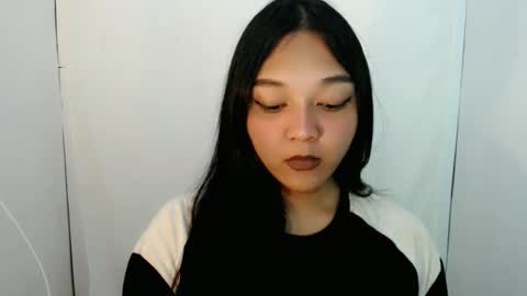 Shanti xhey online show from 03-25-26, 11:00