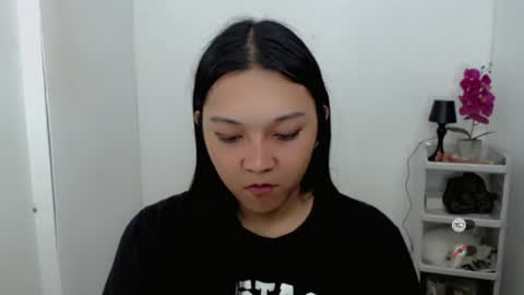 Shanti xhey online show from 04-21-26, 02:51