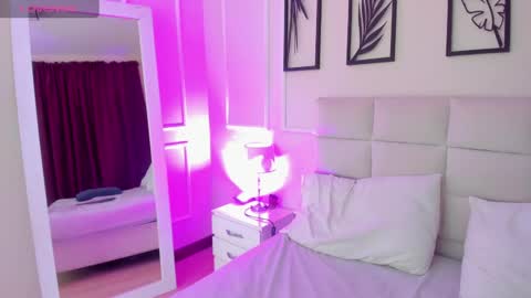     online show from 02-05-25, 01:04