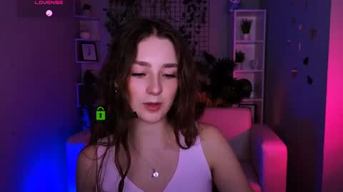 Snapshot of alisabliss chatting on 06-23-26, 07:23 Alisa online show from 06-23-26, 07:23