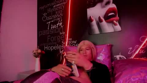 Snapshot of alishaa_nixx chatting on 09-22-25, 04:03 alishaa_nixx online show from 09-22-25, 04:03