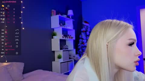 Snapshot of alishaaneta chatting on 02-12-26, 02:23 Alisha online show from 02-12-26, 02:23