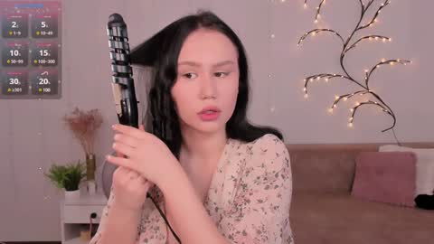 Snapshot of alisia_mars chatting on 01-19-25, 05:37 Alisia online show from 01-19-25, 05:37