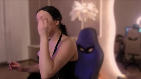 Snapshot of alisia_mars chatting on 02-27-25, 05:34 Alisia online show from 02-27-25, 05:34