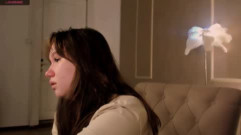 Snapshot of alisia_mars chatting on 09-18-25, 07:43 Alisia online show from 09-18-25, 07:43