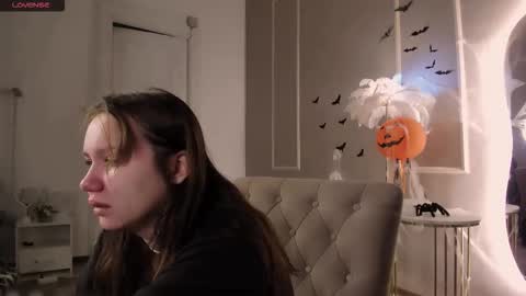 Snapshot of alisia_mars chatting on 10-23-25, 05:51 Alisia online show from 10-23-25, 05:51