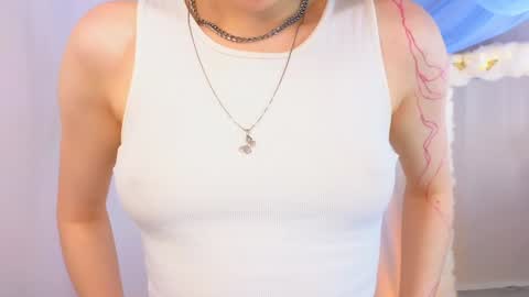 Alisia online show from 01-17-25, 01:46