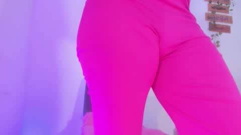 Alisia online show from 11-12-25, 04:35