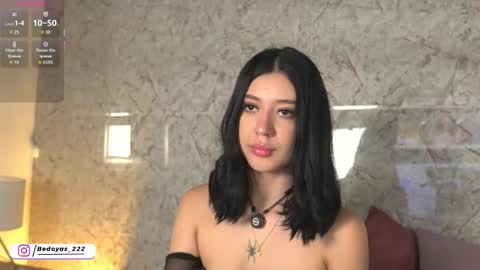 Snapshot of alison222_ chatting on 05-04-26, 12:01 A L I S O N online show from 05-04-26, 12:01