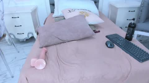 Alison online show from 09-15-25, 07:47