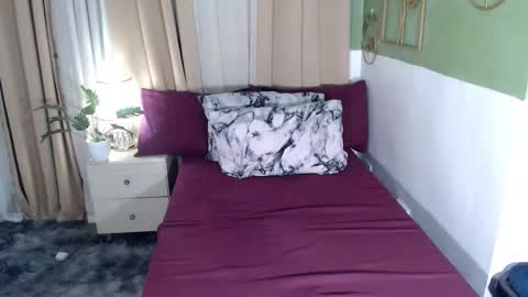 hotty online show from 01-24-25, 11:59