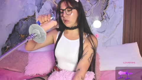 Mia online show from 04-01-26, 08:28