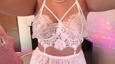 Alissa online show from 09-25-25, 02:10
