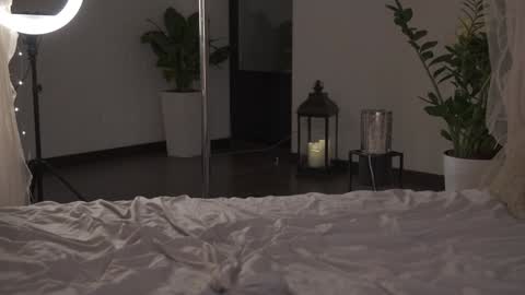 Alissa online show from 01-23-25, 02:33