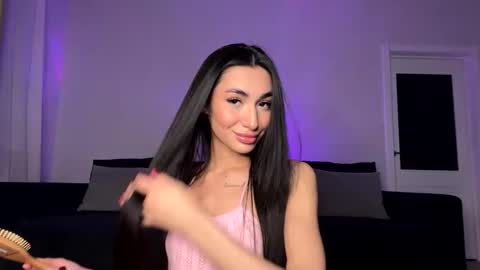 Alissa online show from 10-19-25, 07:25