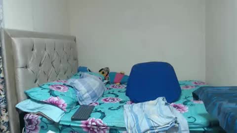 Snapshot of alisse27 chatting on 01-12-26, 01:55 allise online show from 01-12-26, 01:55