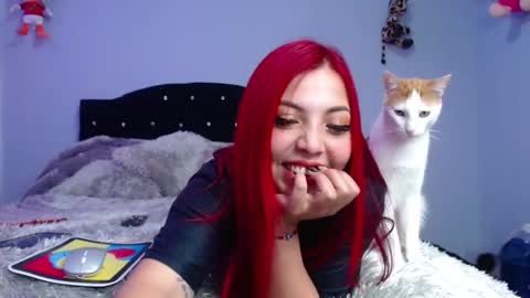 Snapshot of alissia_kent99 chatting on 03-04-25, 04:30 Alissia online show from 03-04-25, 04:30