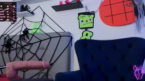 Snapshot of alisson0002 chatting on 10-31-25, 12:06 alisson0002 online show from 10-31-25, 12:06