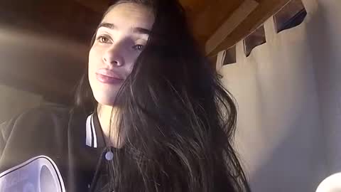 Snapshot of alisson369_ chatting on 01-28-25, 11:17 Alisson369 online show from 01-28-25, 11:17