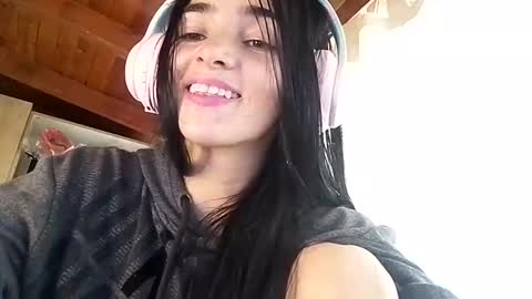 Snapshot of alisson369_ chatting on 02-05-25, 01:54 Alisson369 online show from 02-05-25, 01:54