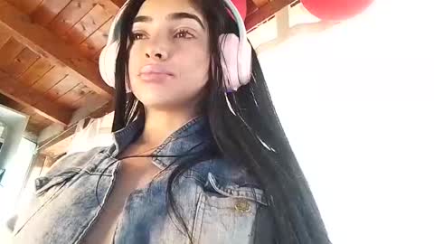 Snapshot of alisson369_ chatting on 02-17-25, 12:59 Alisson369 online show from 02-17-25, 12:59