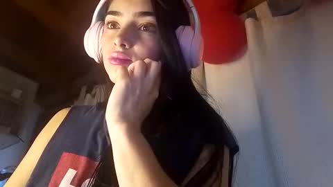 Snapshot of alisson369_ chatting on 02-20-25, 11:20 Alisson369 online show from 02-20-25, 11:20