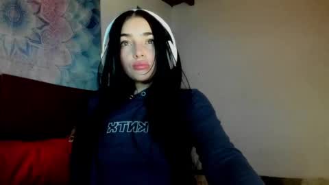 Snapshot of alisson369_ chatting on 10-05-25, 10:13 Alisson369 online show from 10-05-25, 10:13